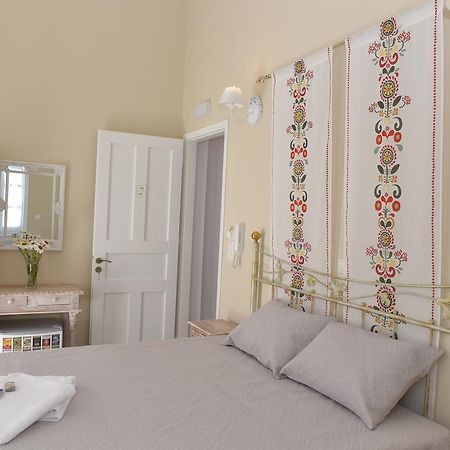 Oisyra Boutique Hotel Ermoupoli Dış mekan fotoğraf